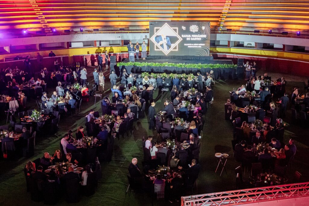 Reconocen a más de 30 personalidades en el Premio al Mérito Turístico XXXIV