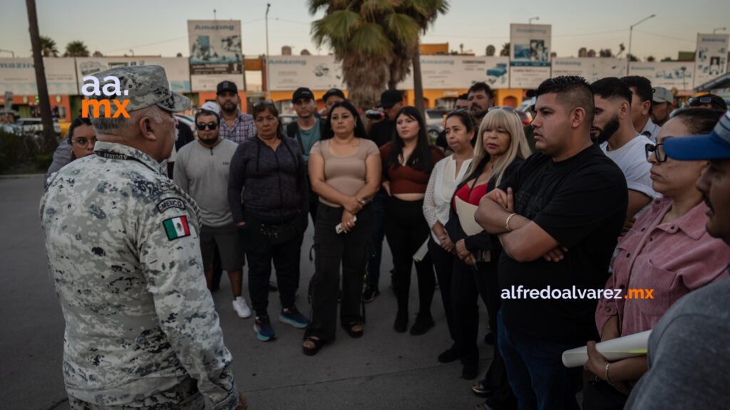 Comerciantes bloquean acceso a México en garita de Otay; exigen cobros justos en aduana Comerciantes bloquean acceso a México en garita de Otay; exigen cobros justos en aduana