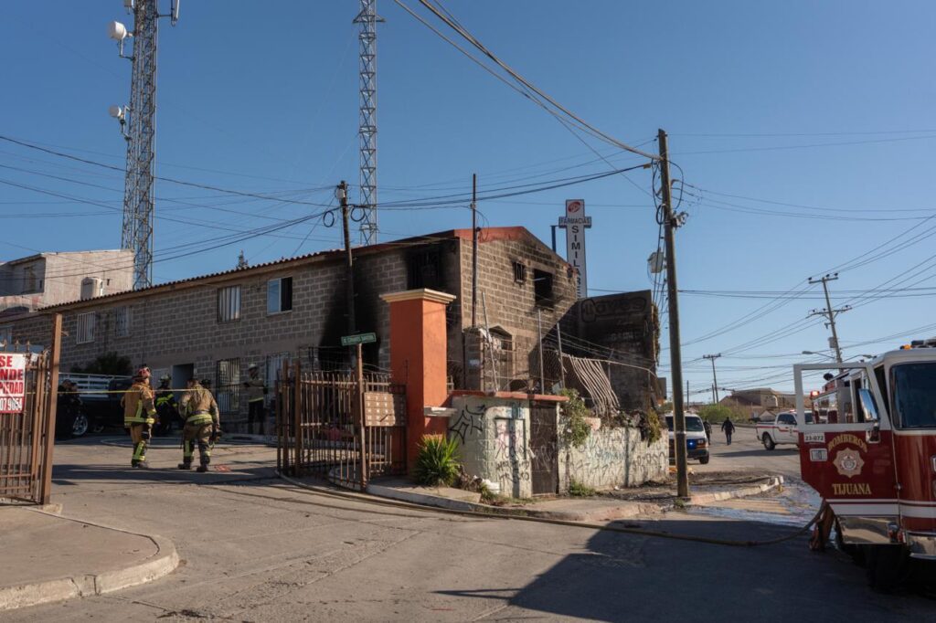 Mueren una persona y un perrito en incendio en Pórticos de Santa Fe Mueren una persona y un perrito en incendio en Pórticos de Santa Fe
