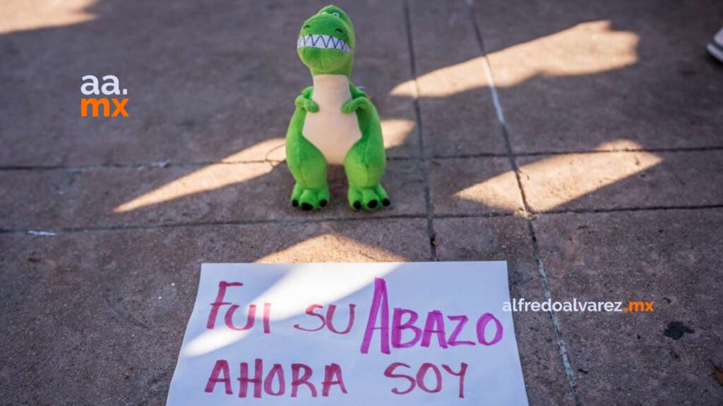 Fundación coloca peluches y mensajes en el CECUT para visibilizar el abuso sexual infantil