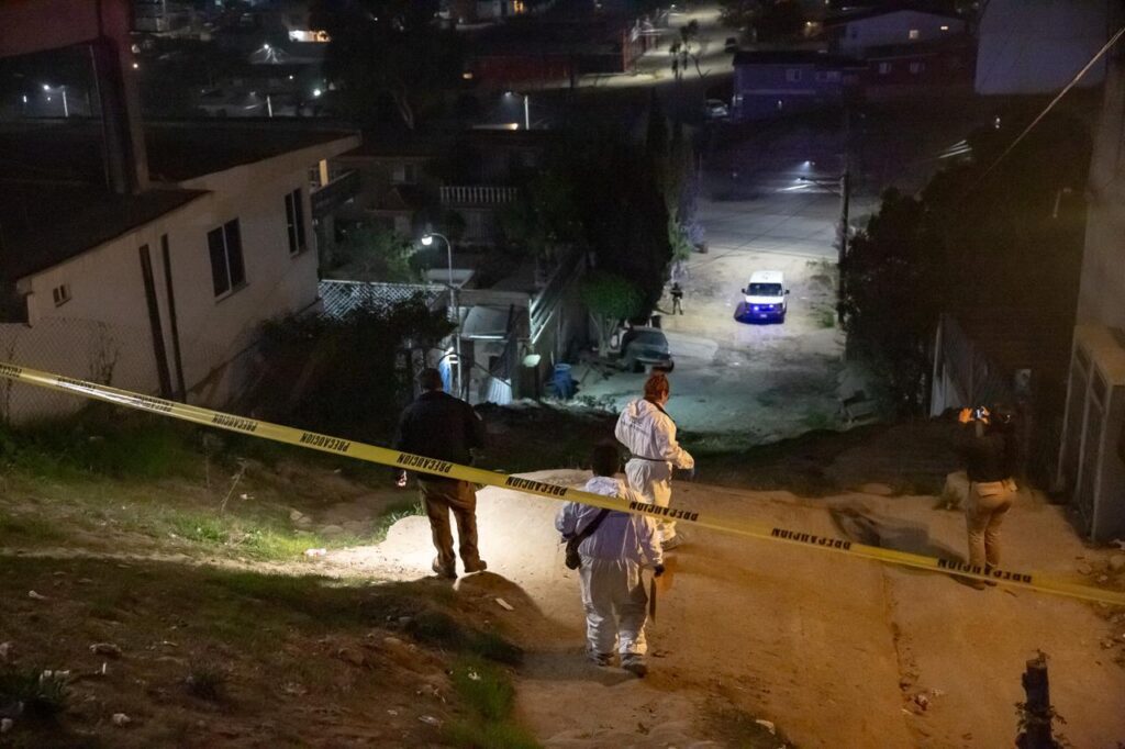 Hombre asesinado a balazos a espaldas de una taquería en Tijuana Hombre asesinado a balazos a espaldas de una taquería en Tijuana