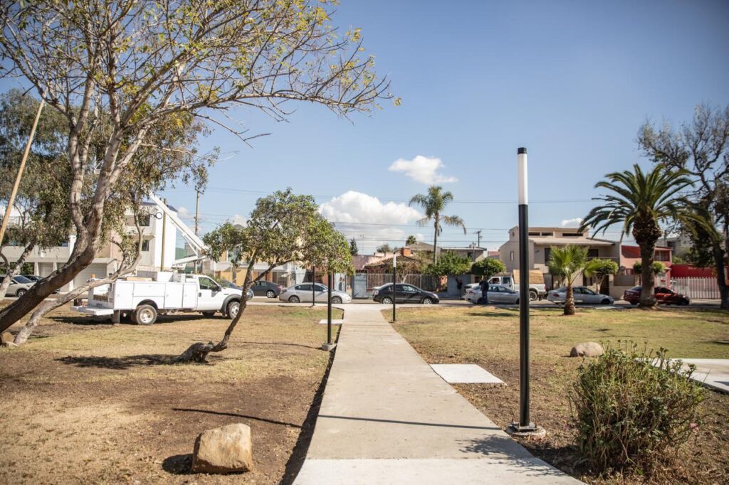 Supervisa Ismael Burgueño avance en rehabilitación del Parque Otay I