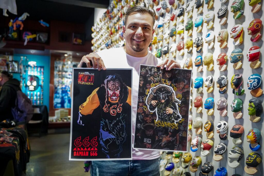 Expo Lucharte reúne a aficionados y leyendas de la lucha libre en Tijuana