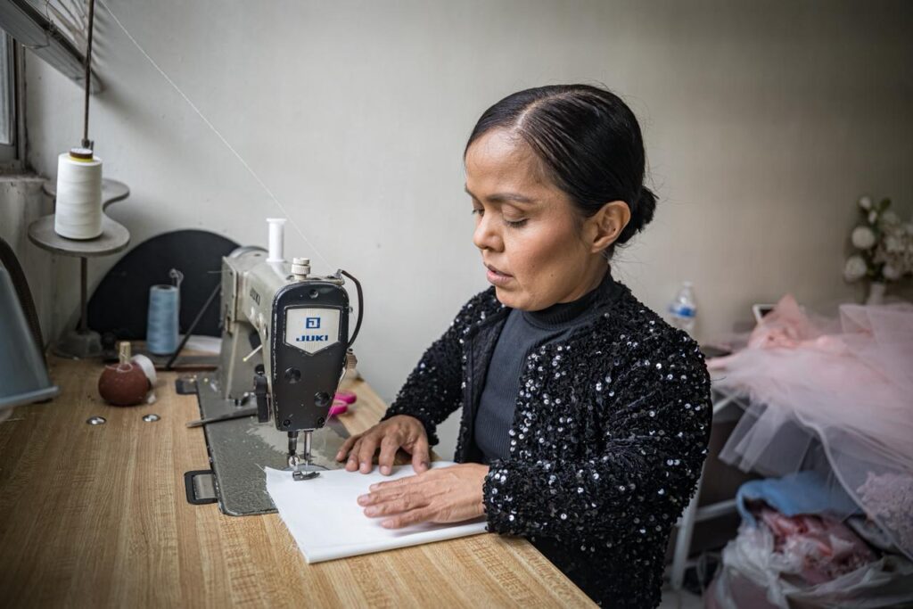 Mimy la diseñadora que da vida a los vestidos de novia en Tijuana
