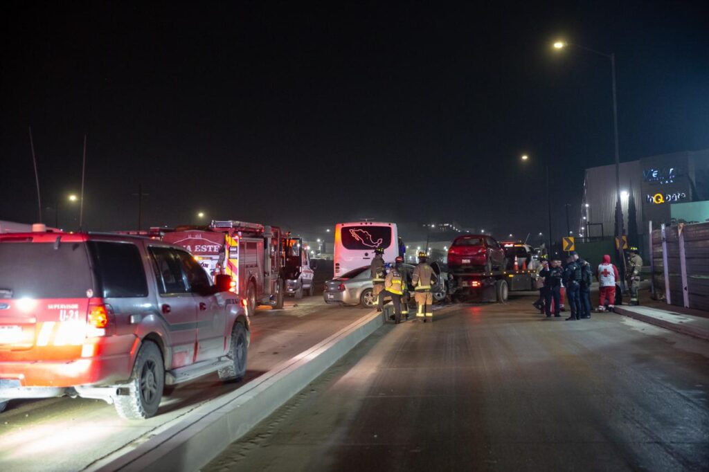 Choque entre camión y Chevrolet en el Corredor 2000 deja una mujer lesionada