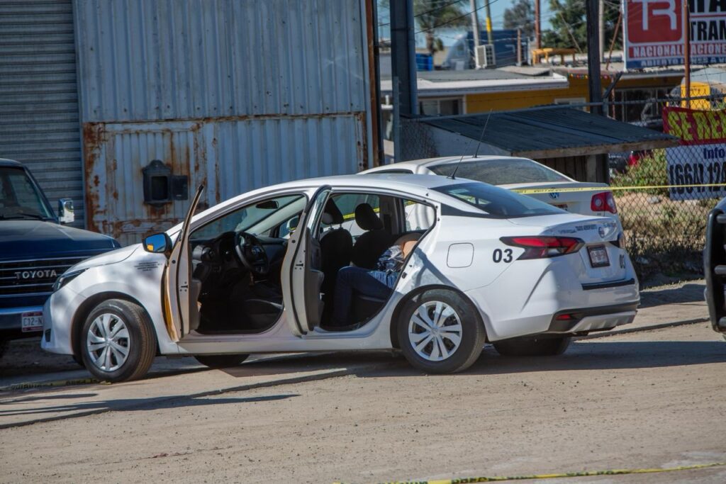 Ataque armado a taxi del Aeropuerto en Otay deja un muerto y un herido
