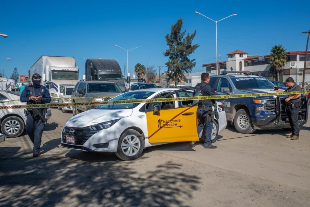 Ataque armado a taxi del Aeropuerto en Otay deja un muerto y un herido