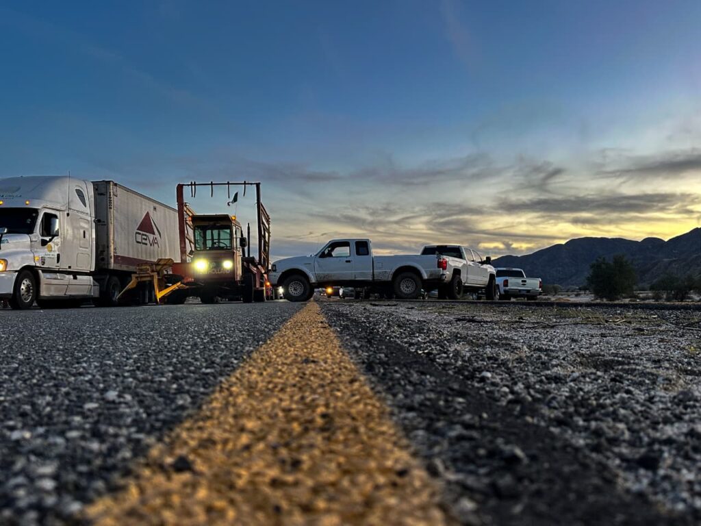 Bloqueo en Baja California por agricultores cierra carretera a San Felipe