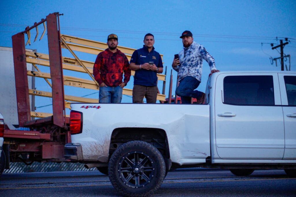 Bloqueo en Baja California por agricultores cierra carretera a San Felipe