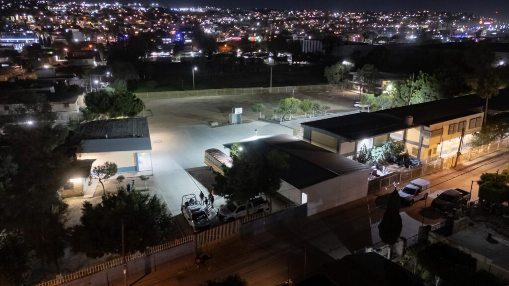 Hombre muere frente a base de la Guardia Nacional en Tijuana Hombre muere frente a base de la Guardia Nacional en Tijuana