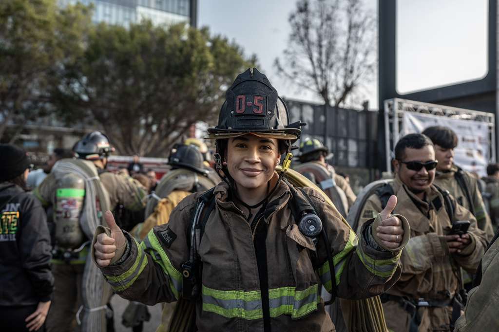Reto 30 de Bomberos de Tijuana reúne a más de 800 participantes