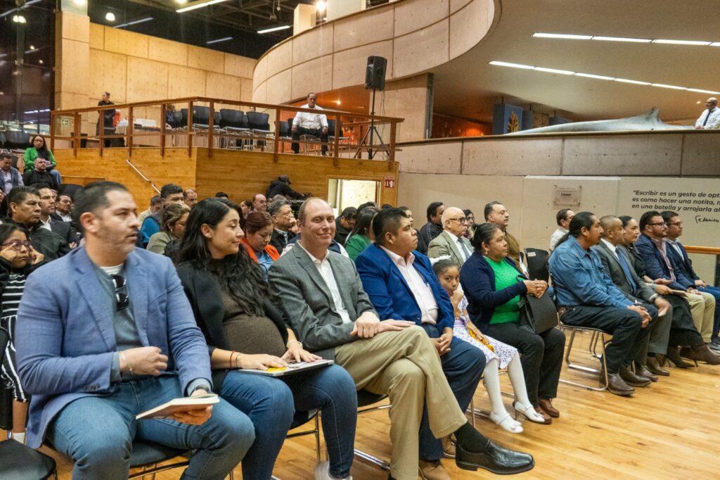 Presentan en Tijuana el libro “OaxaCaliforniano”