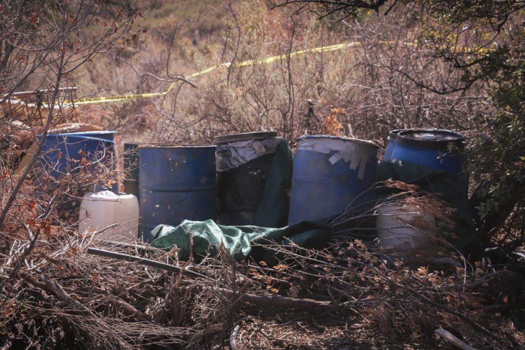 Aseguran laboratorio clandestino de metanfetamina en San Pedro Mártir