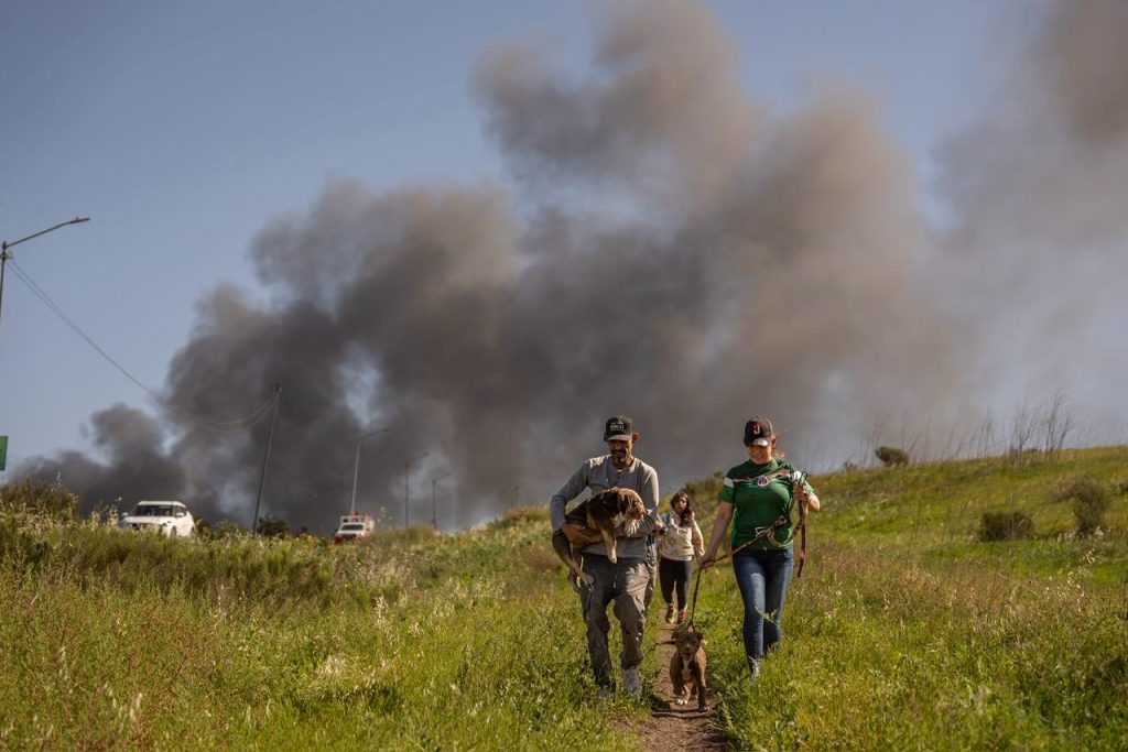Explosión de ducto de Pemex en Rosarito provoca incendio y evacuación