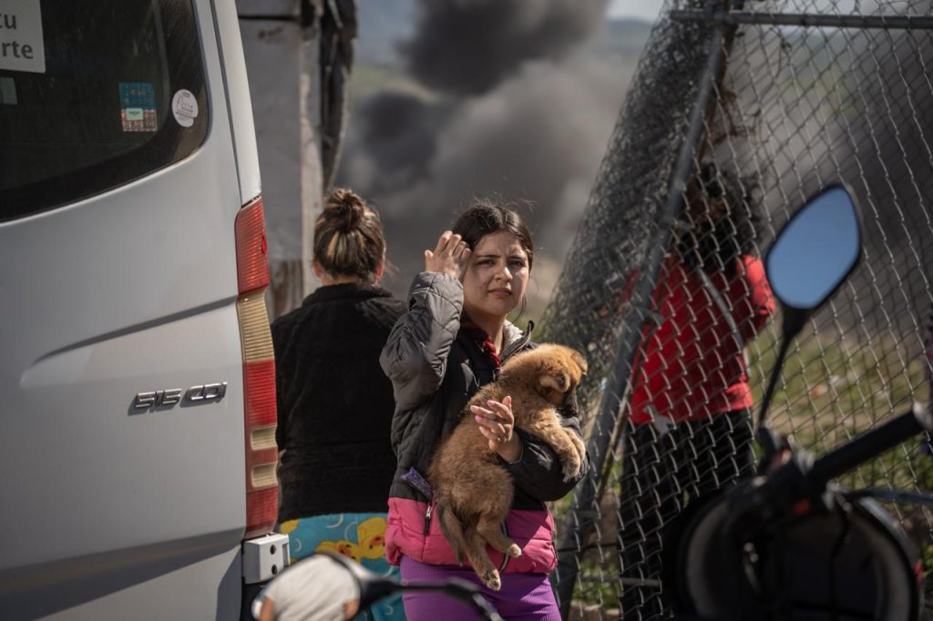 Explosión de ducto de Pemex en Rosarito provoca incendio y evacuación