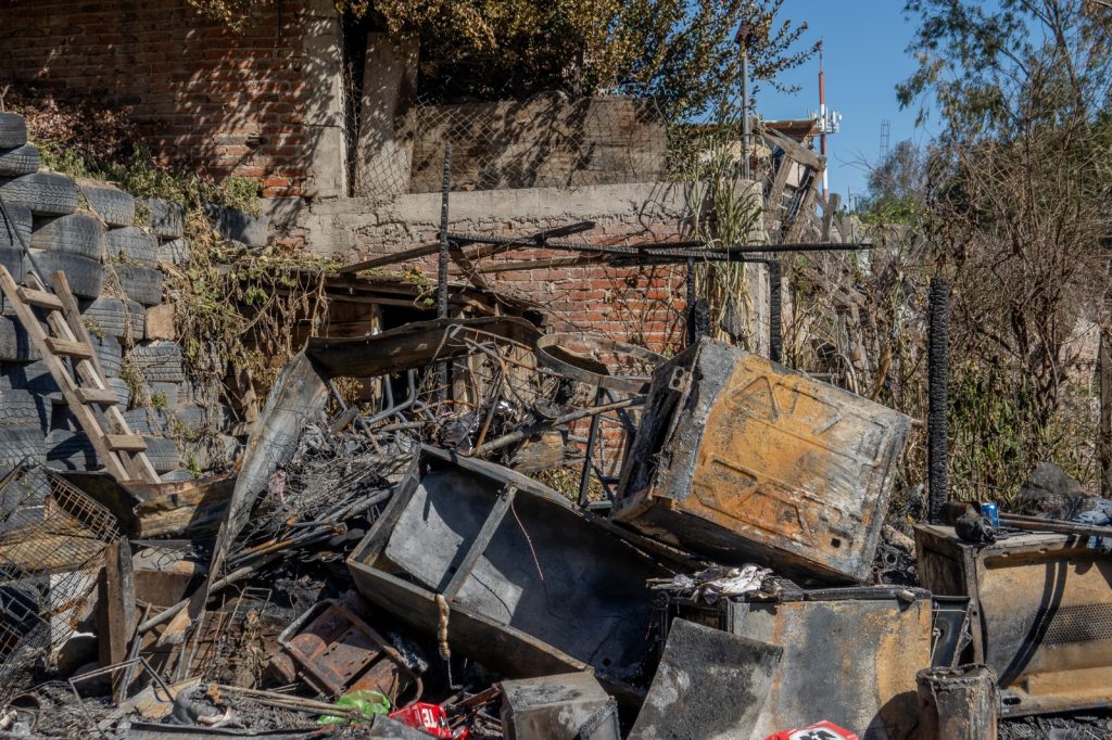 Incendio en Camino Verde deja a familia sin casa y piden apoyo en Tijuana