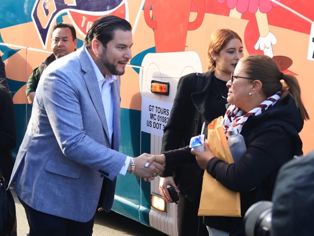 Arte Traspasando Fronteras lleva a estudiantes de Tijuana al Museo de Arte de San Diego
