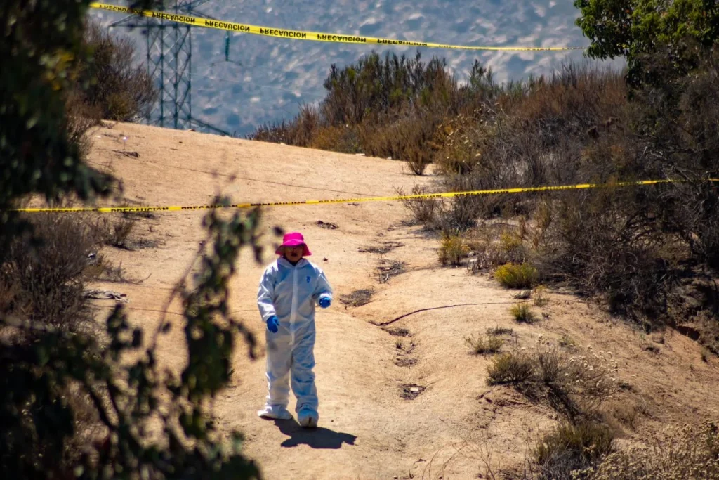 Localizan fosa clandestina en Tecate; familias identifican a menores desaparecidos Localizan fosa clandestina en Tecate; familias identifican a menores desaparecidos