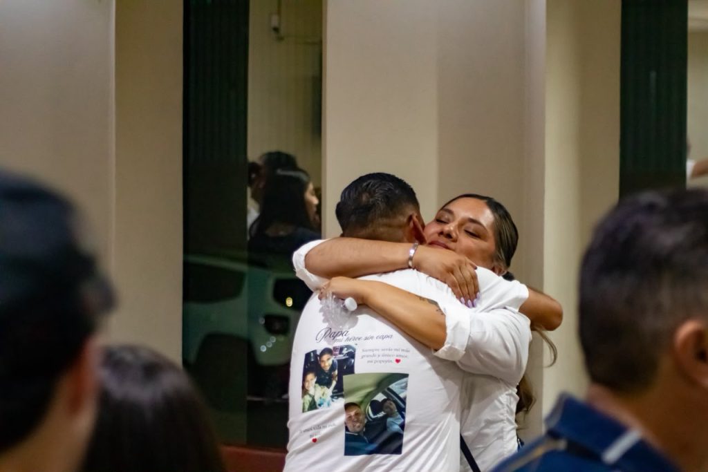 Despiden a menor localizado sin vida en Tecate; persisten dudas sobre triple homicidio
