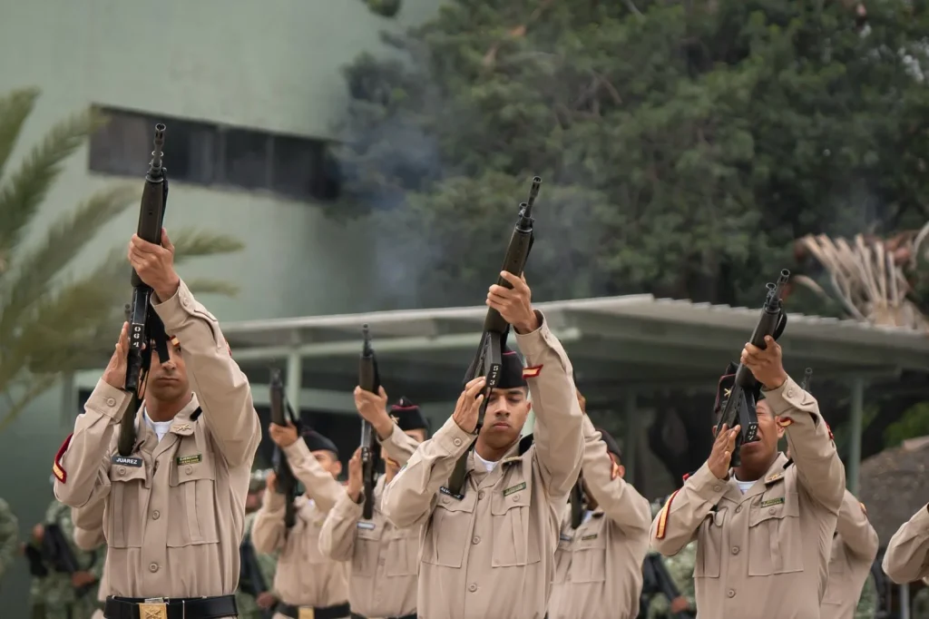 Concluyen el Servicio Militar Nacional 103 jóvenes en Tijuana tras 90 días de adiestramiento