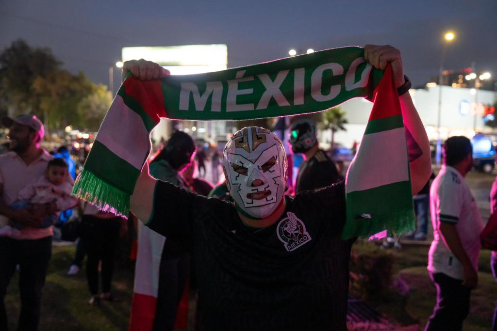 Tijuanenses festejan el triunfo de México ante Corea del Sur