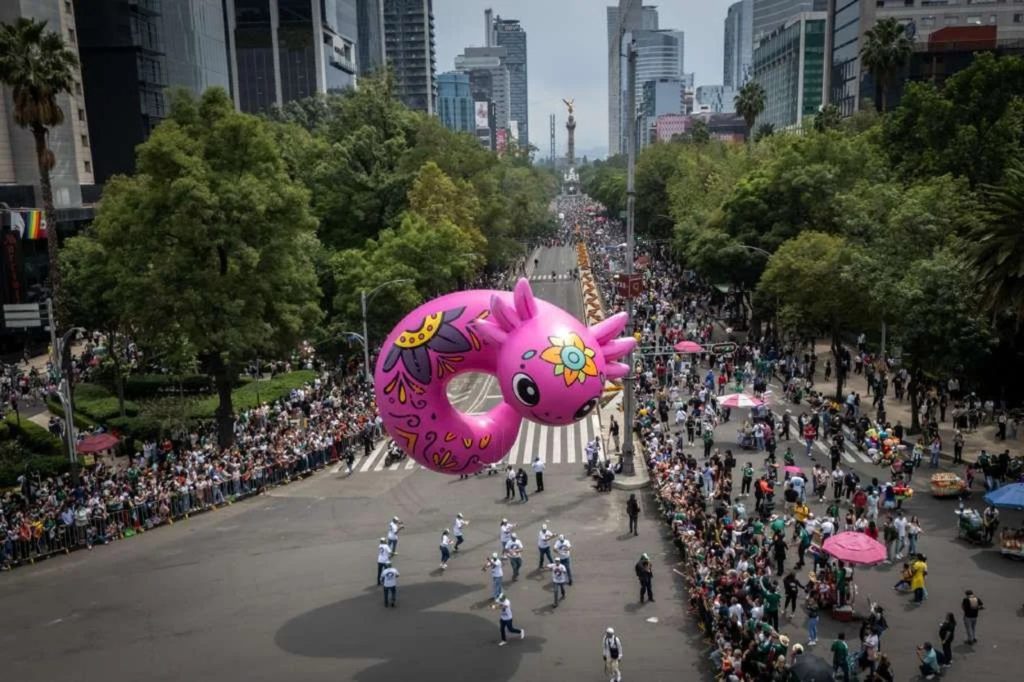 Desfile Mundialista inunda Paseo de la Reforma por el arranque de la Copa del Mundo 2026